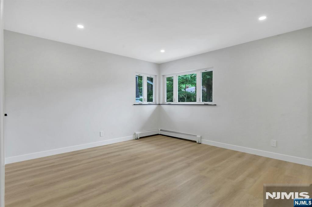 11 Raymond Street — photo 18