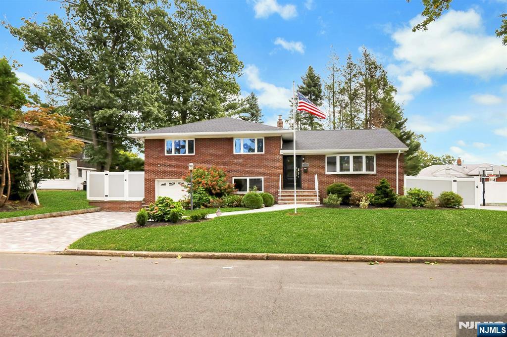 11 Raymond Street - Photo 4