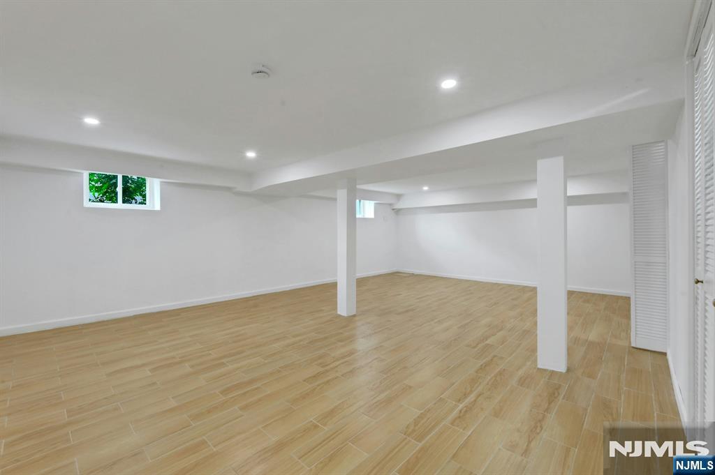 11 Raymond Street — photo 31