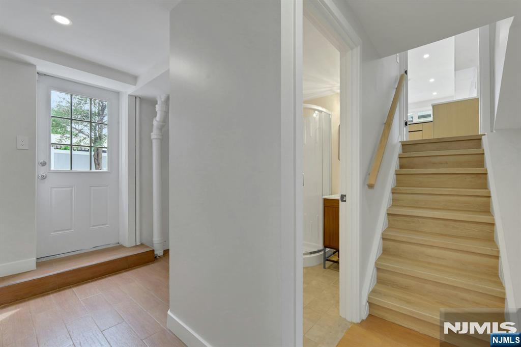 11 Raymond Street — photo 33