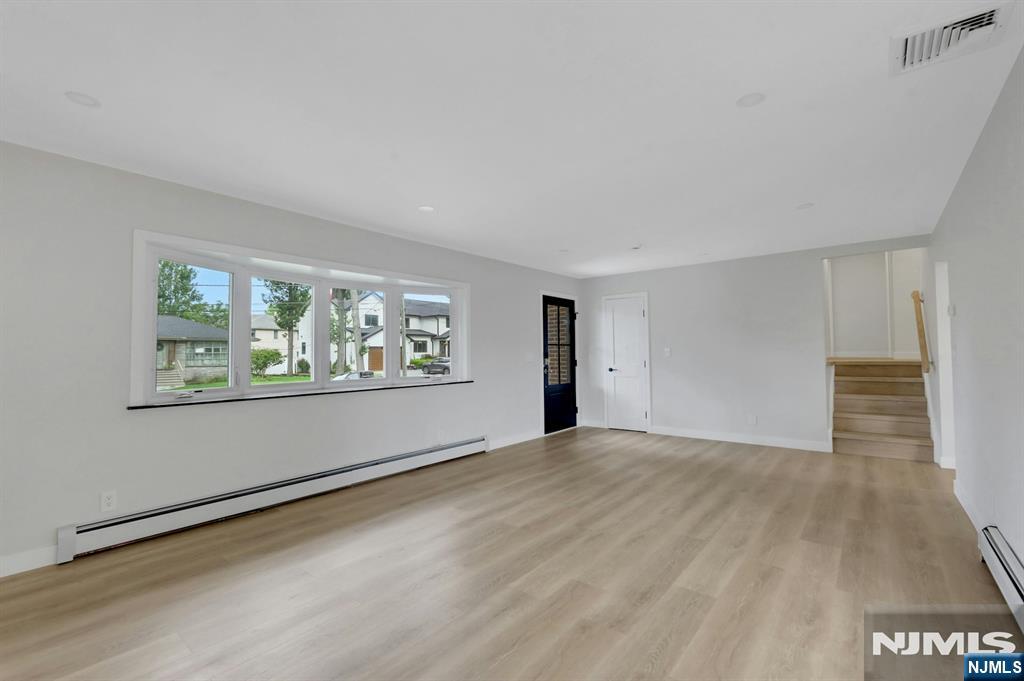 11 Raymond Street — photo 6