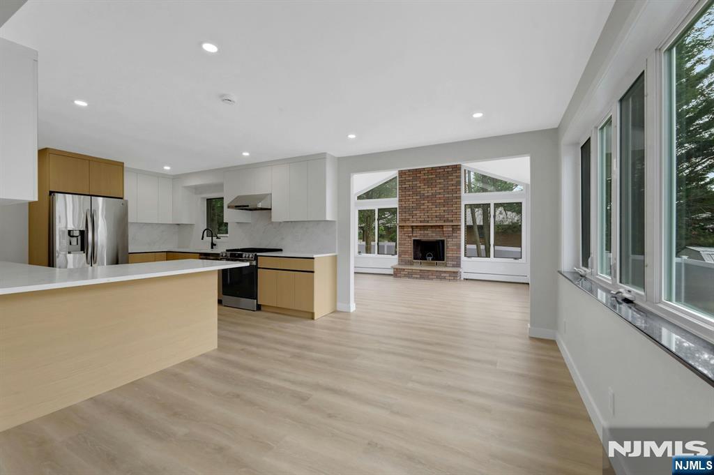 11 Raymond Street — photo 10