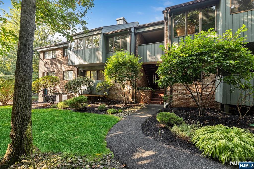 132 Indian Hollow Court - Photo 4