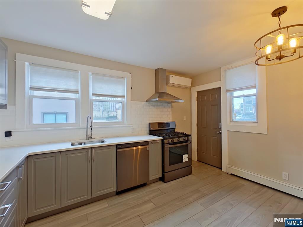 210 Warren Avenue Left A - Photo 1