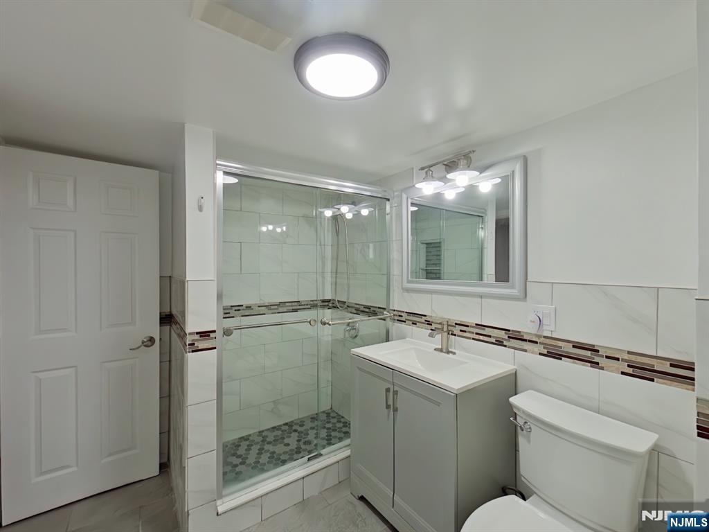 210 Warren Avenue Left A - Photo 5