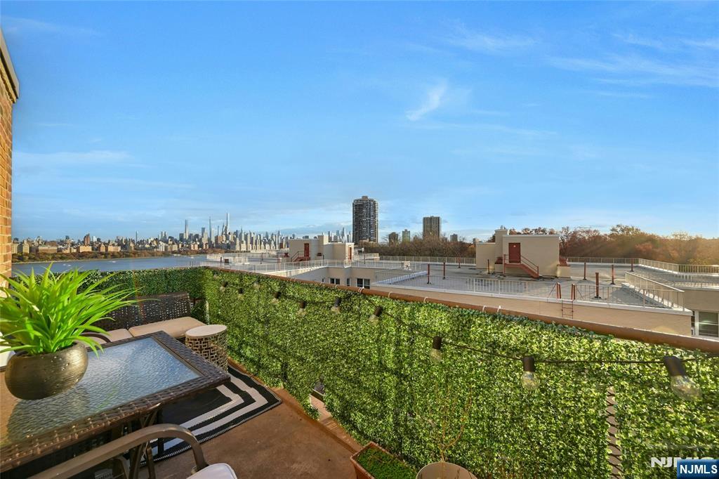 Photo 3 of Condo for sale at 8800 Boulevard E #8D, North Bergen, NJ 07047 | MLS# 26037676 | Listing updated on 2026-10-05