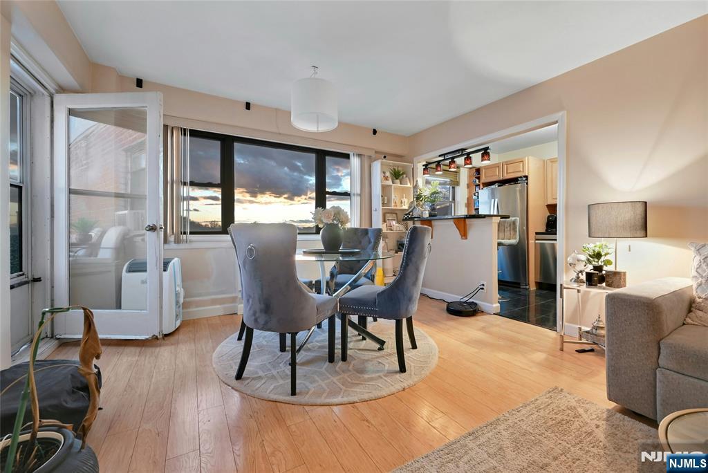 8800 Boulevard East 8D - Photo 4