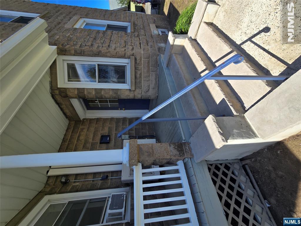 81 Main Street - Photo 2
