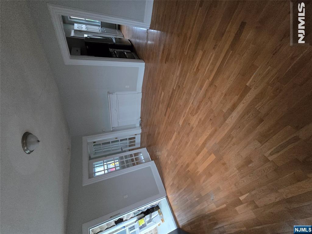 81 Main Street - Photo 3