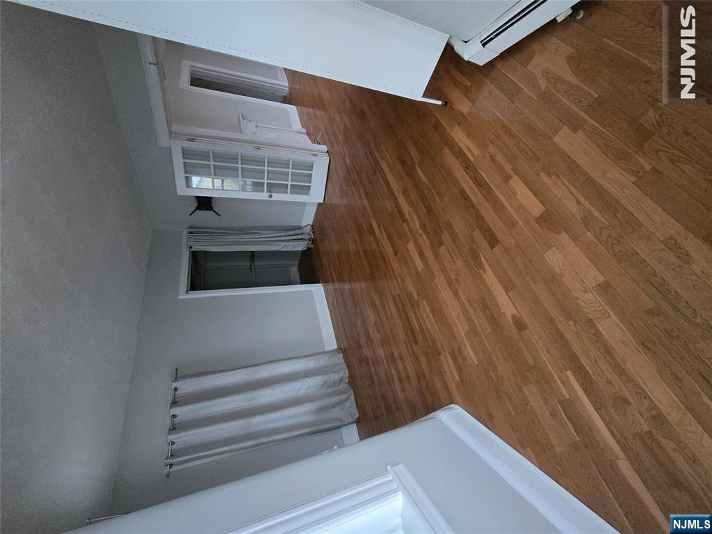 81 Main Street - Photo 4