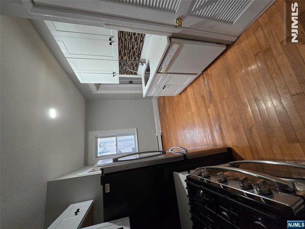 81 Main Street - Photo 5