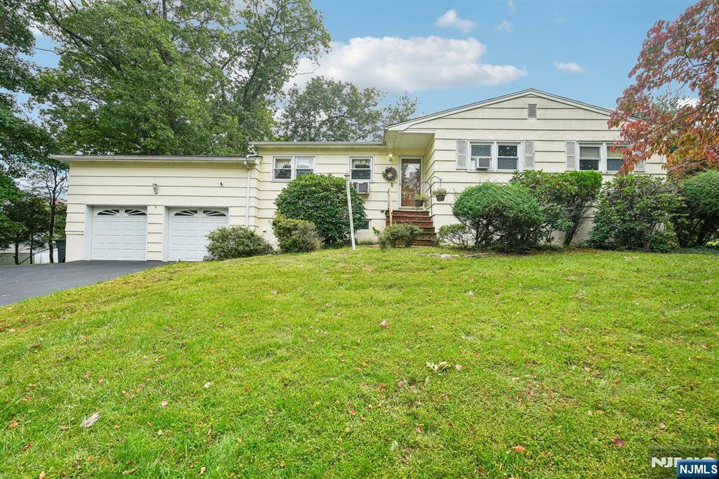 Photo 1 of Land for sale at 201 Kiwanis Dr, Wayne, NJ 07470 | MLS# 26037697 | Listing updated on 2026-10-08