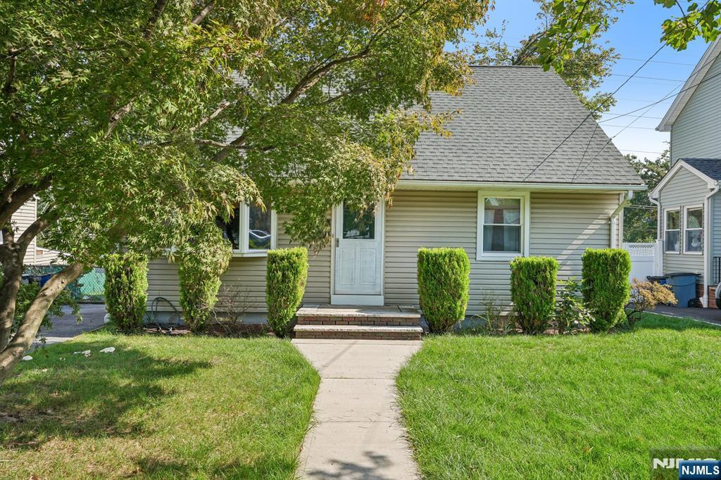 17 Bryant Avenue - Photo 1