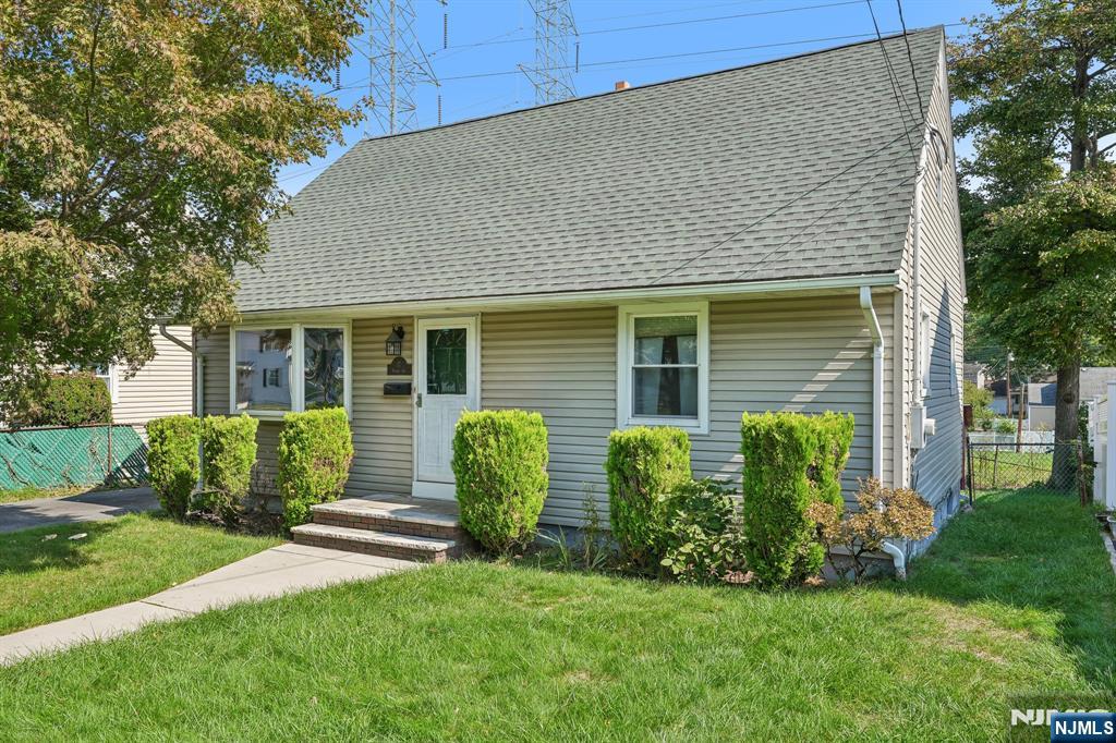 Photo 3 of Single family home for sale at 17 Bryant Ave, Bloomfield, NJ 07003 | MLS# 26037703 | Listing updated on 2026-10-06