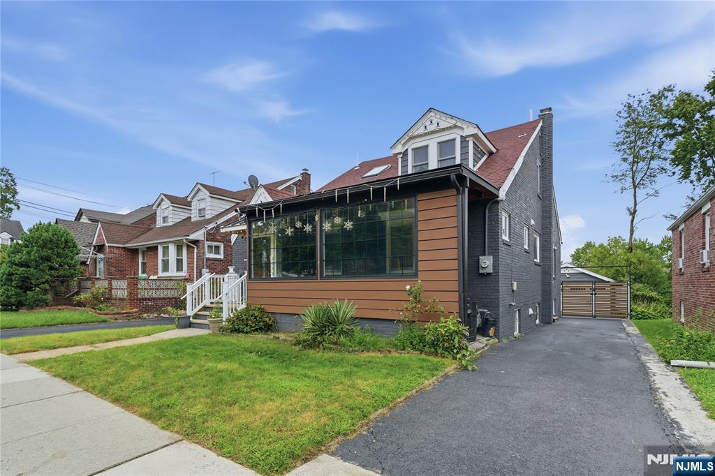 1208 Orange Avenue - Photo 2