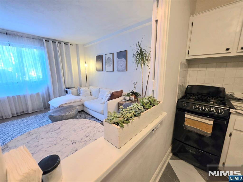 25 Grand Avenue 1C - Photo 5