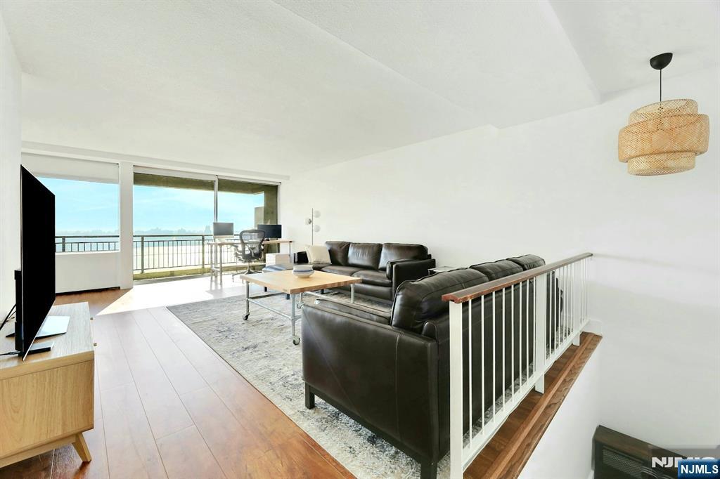 4 Horizon Road 1027 - Photo 2