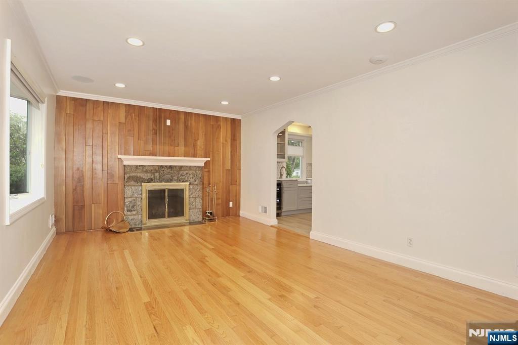 434 Hasbrouck Boulevard - Photo 4