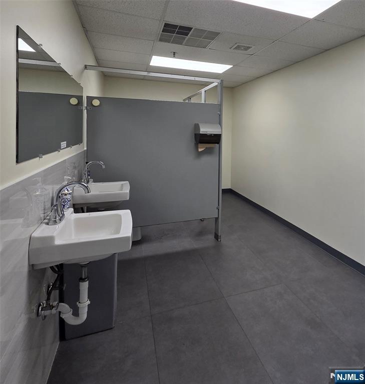 98 Monroe Street — photo 15
