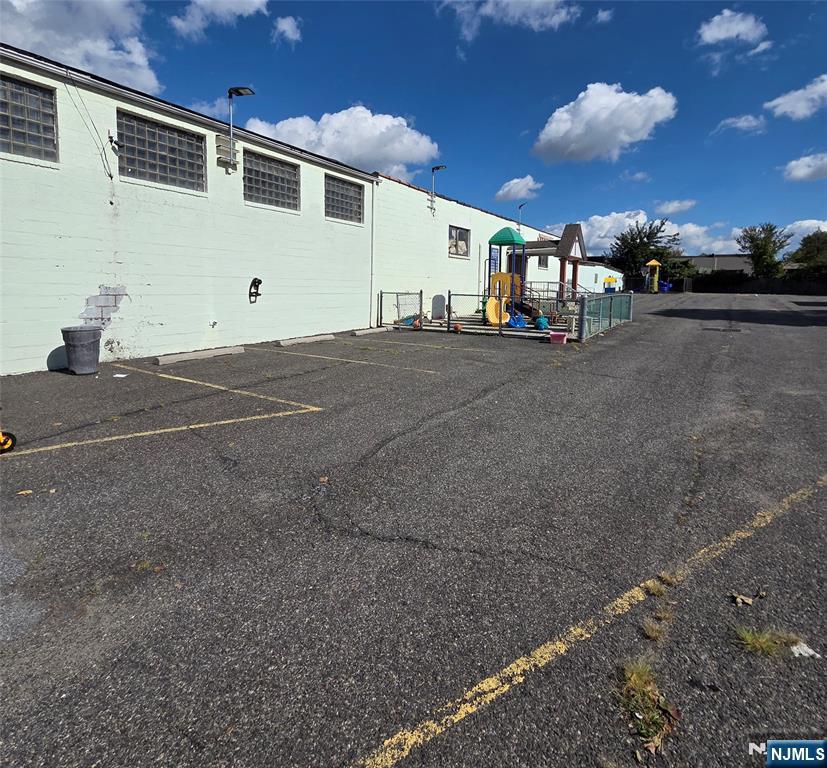 98 Monroe Street — photo 25