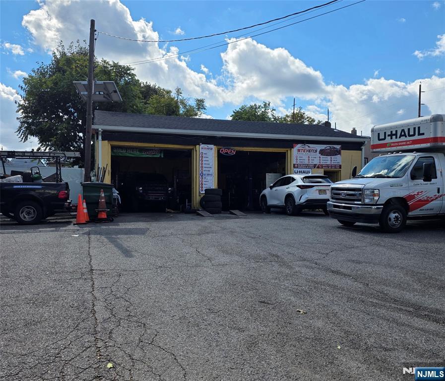 98 Monroe Street — photo 31