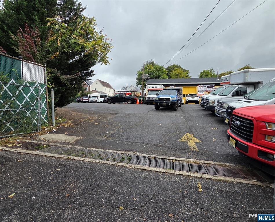 98 Monroe Street — photo 33