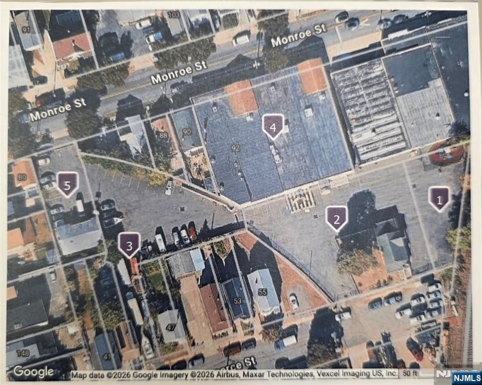 98 Monroe Street — photo 35