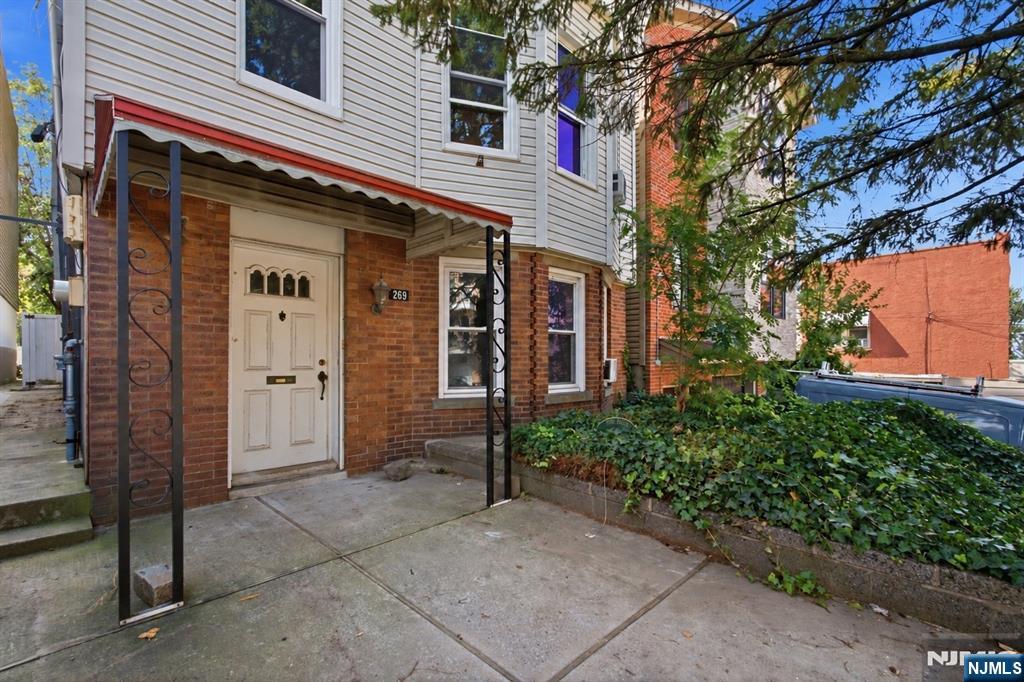 269 Hutton Street - Photo 1