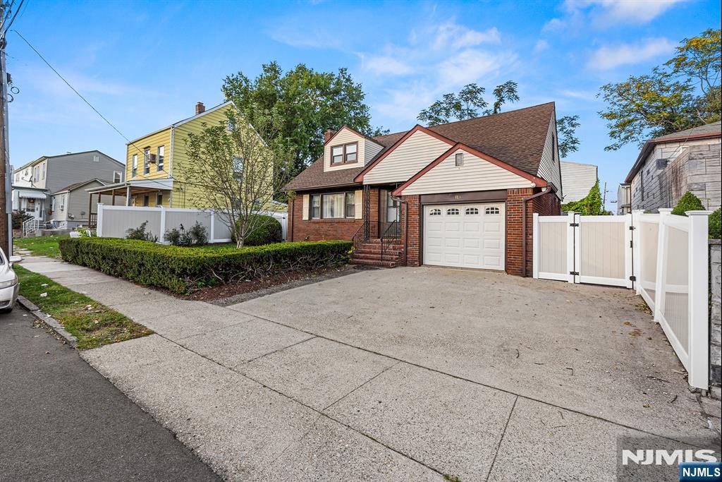 113 Carlisle Avenue - Photo 1