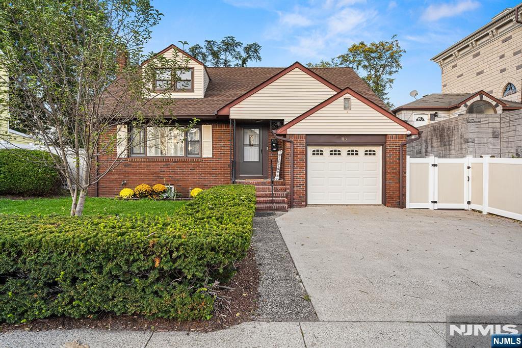 113 Carlisle Avenue - Photo 2