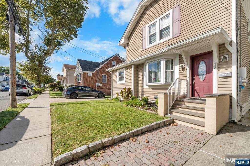 42 Arlington Boulevard - Photo 3