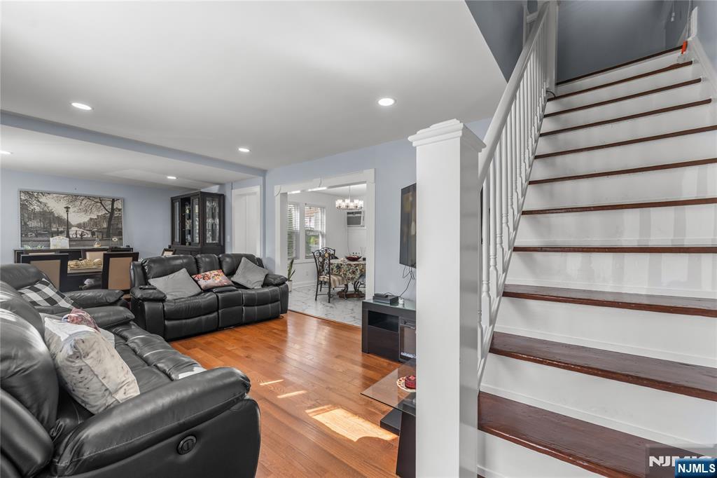 42 Arlington Boulevard - Photo 4