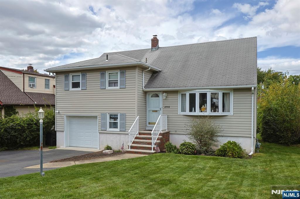 286 Pershing Road - Photo 1