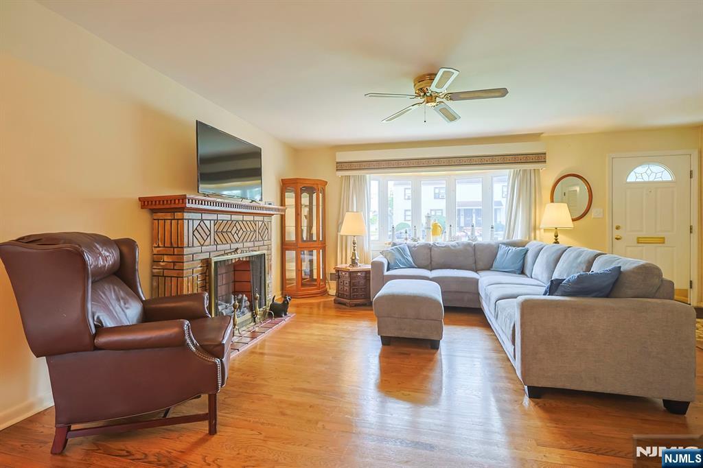 286 Pershing Road - Photo 3