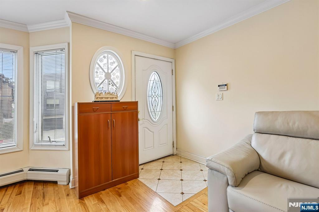 696 West End Avenue 2 - Photo 4