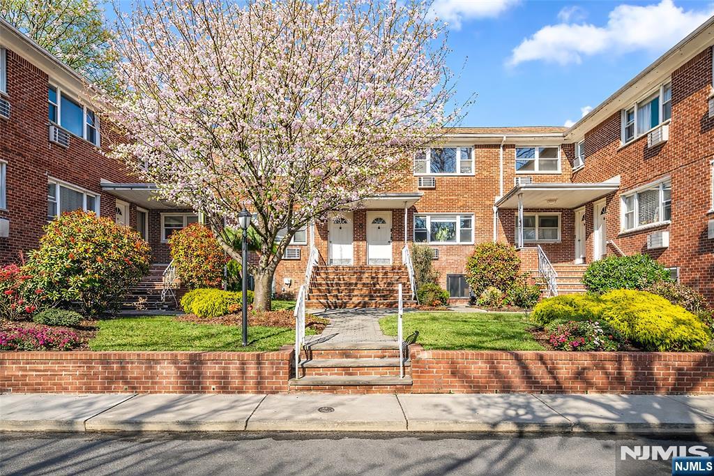 Photo 1 of Condo for sale at 201 Oakdene Pl #C2, Cliffside Park, NJ 07010 | MLS# 26037785 | Listing updated on 2026-10-14