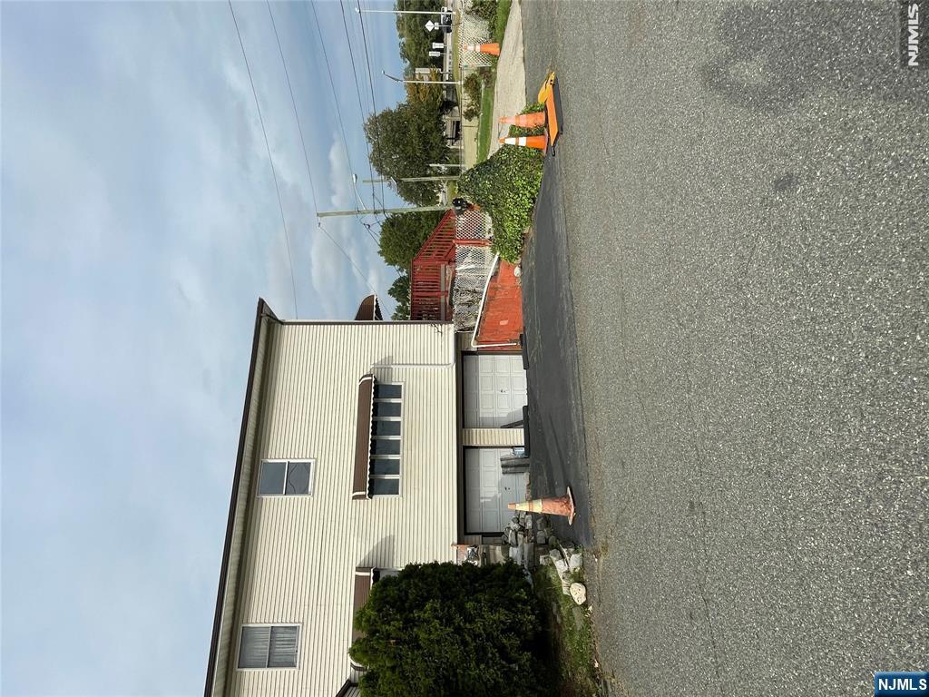 77 Miles Street 2 - Photo 2