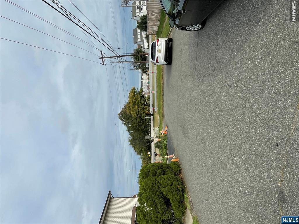 77 Miles Street 2 - Photo 4