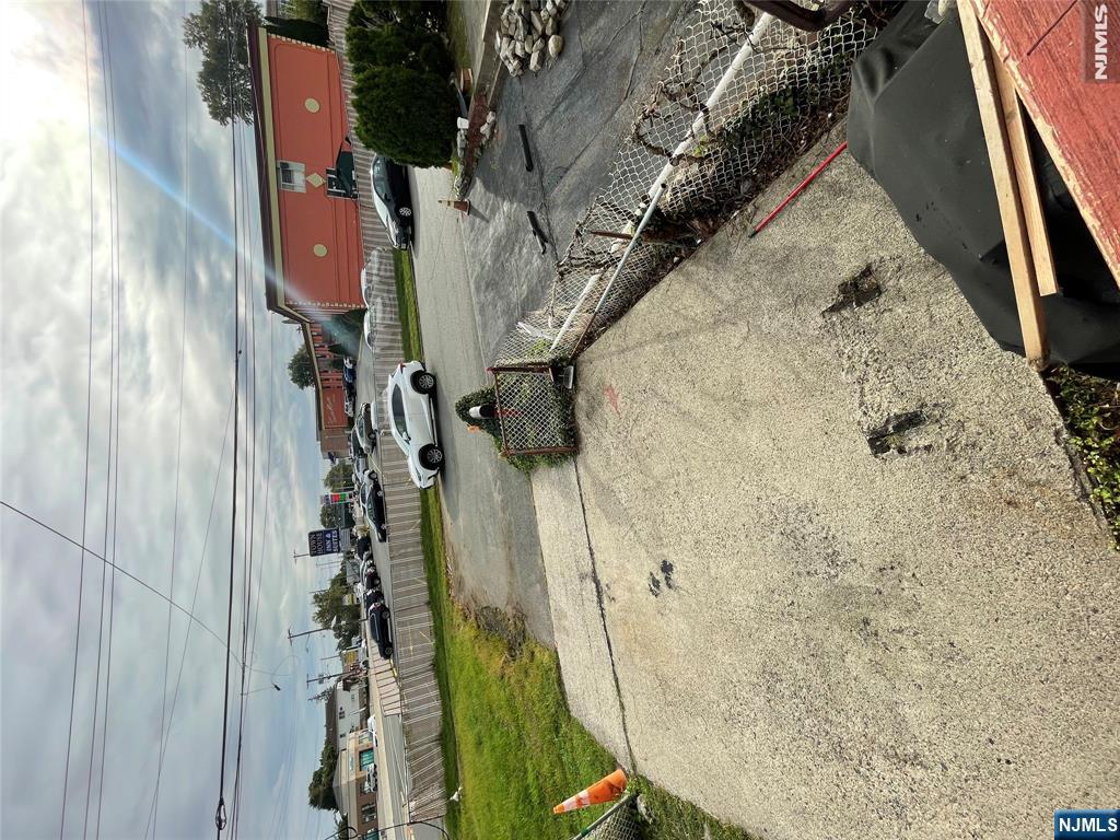 77 Miles Street 2 - Photo 5