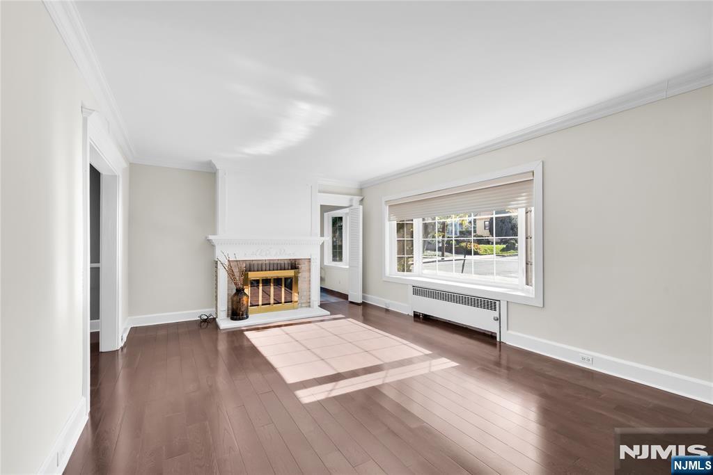 24 Hillcrest Avenue - Photo 2