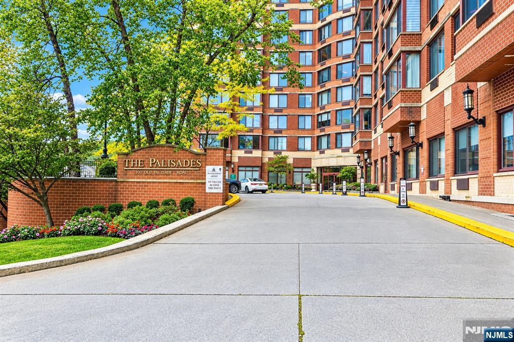 100 Old Palisade Road 1801 - Photo 2