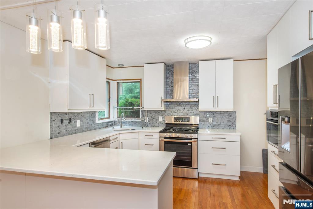 247 Emmett Place - Photo 2
