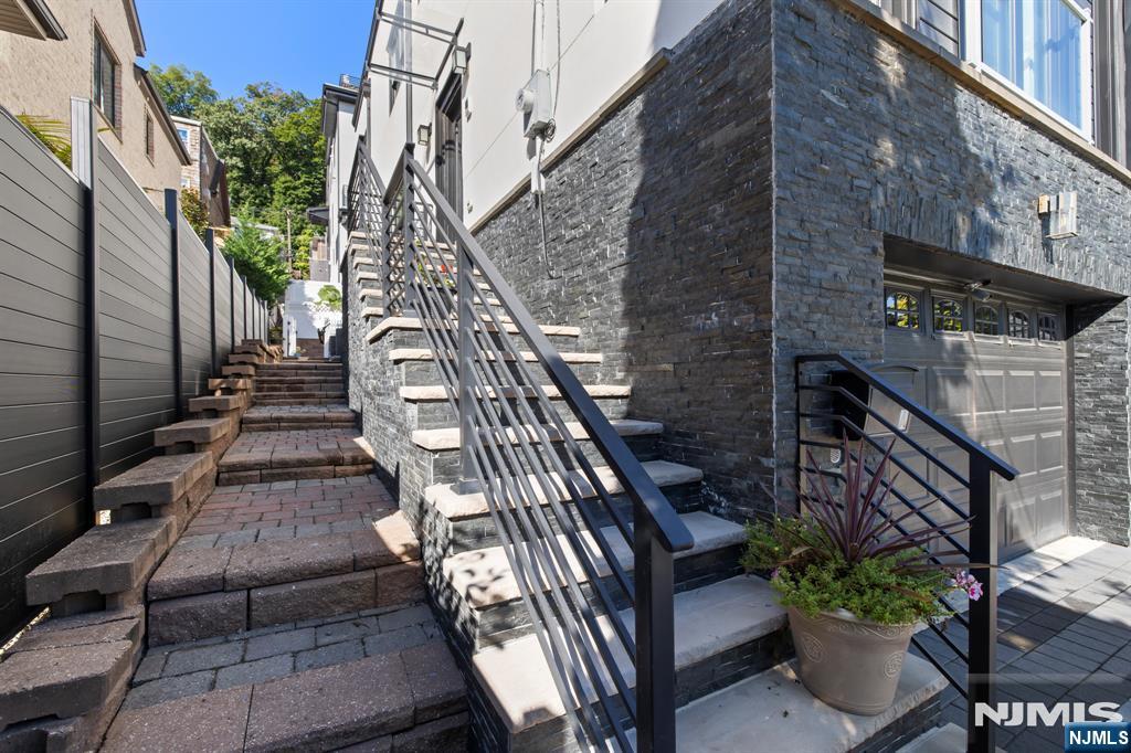 50 Myrtle Avenue A - Photo 2