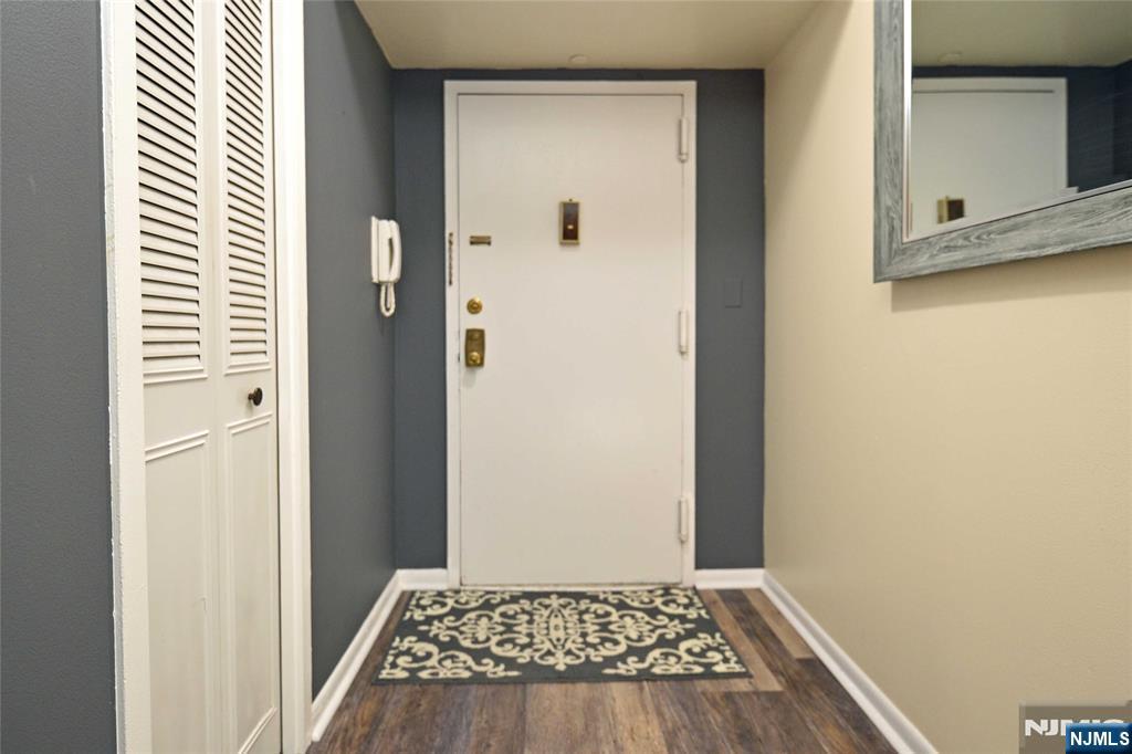 160 Overlook Avenue 3E2 - Photo 5