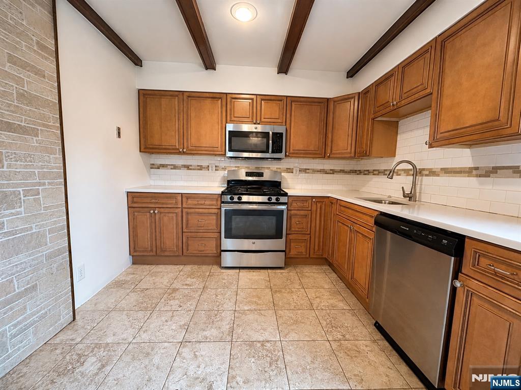 622 Hackensack Street 1 - Photo 4