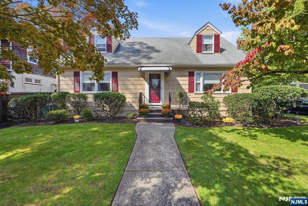 116 Grove Avenue - Photo 1