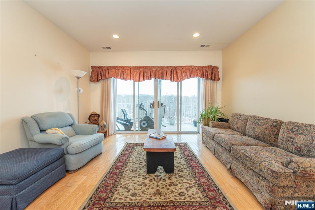 Photo 3 of Condo for sale at 10323 Warrens Way #61, Wanaque, NJ 07465 | MLS# 26037853 | Listing updated on 2026-10-06