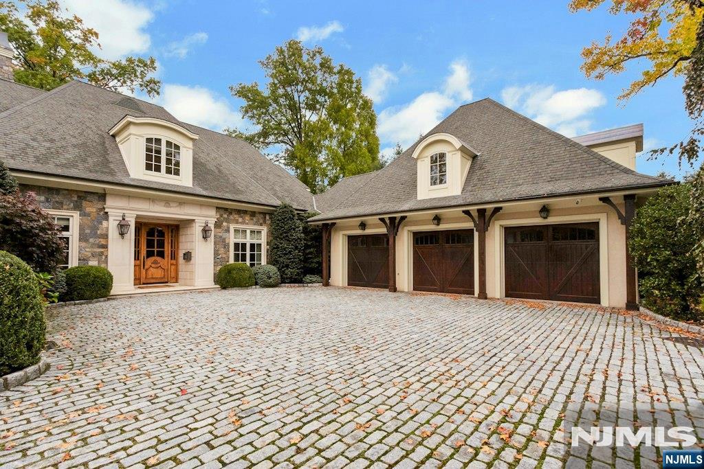 74 Roberts Road - Photo 2