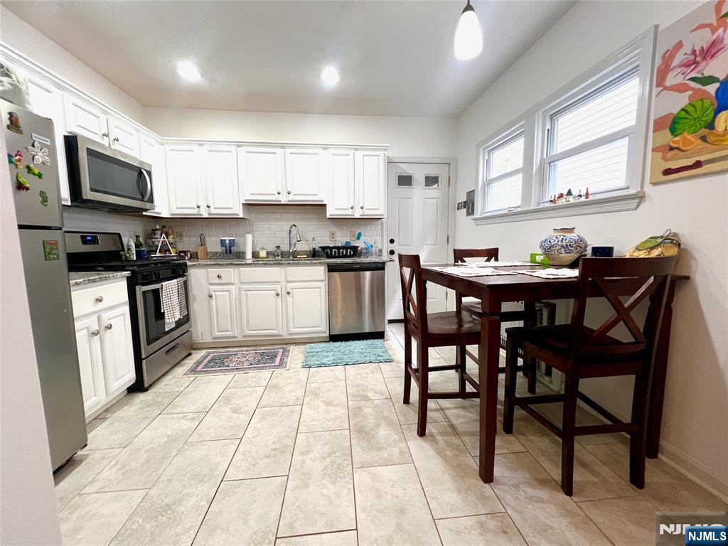 35 Elmwood Avenue - Photo 2
