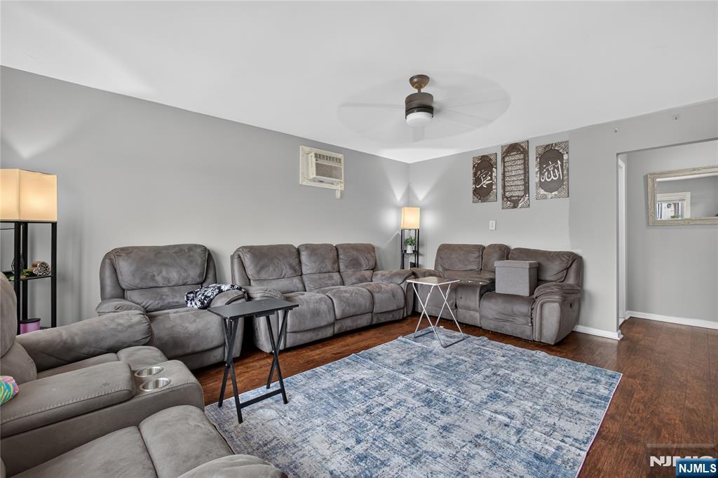 1611 86th Street - Photo 3